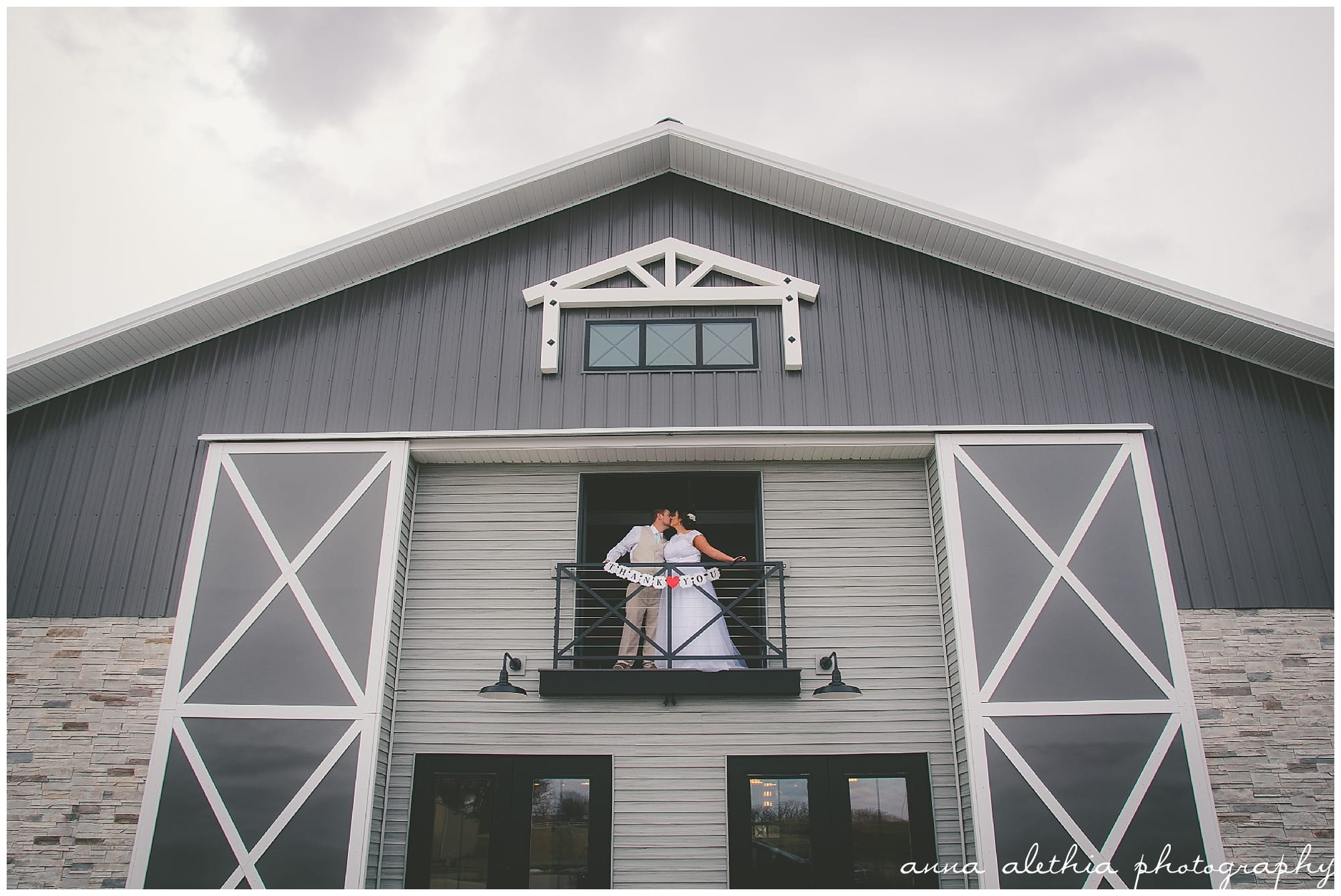 Ashton Hill Farms Cedar Rapids IA Wedding Photos